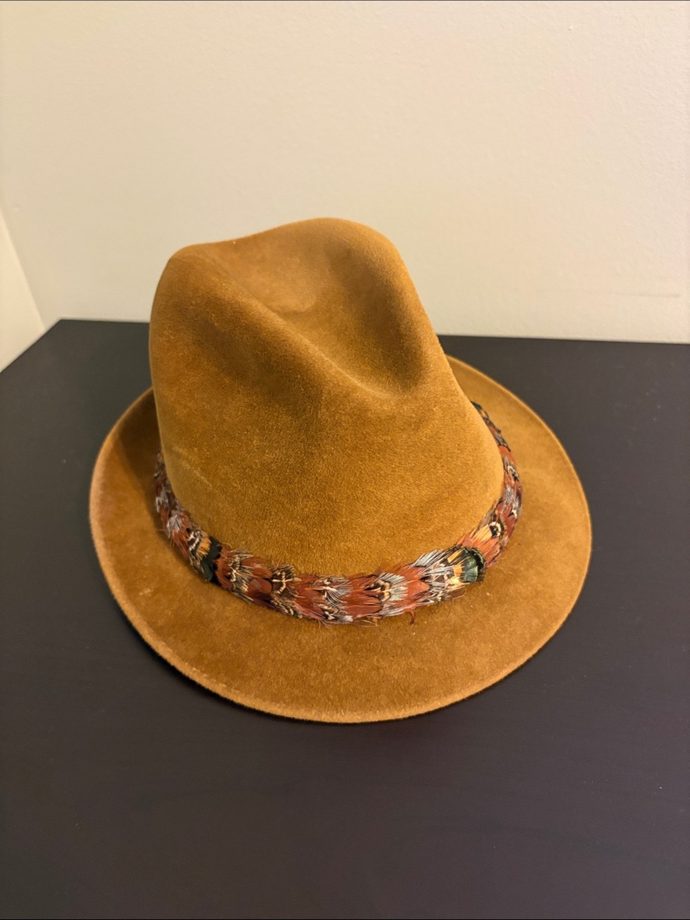 Roxford Classic Genuine Velour Fedora size 7 1/4 with Real Feather Band - Camel